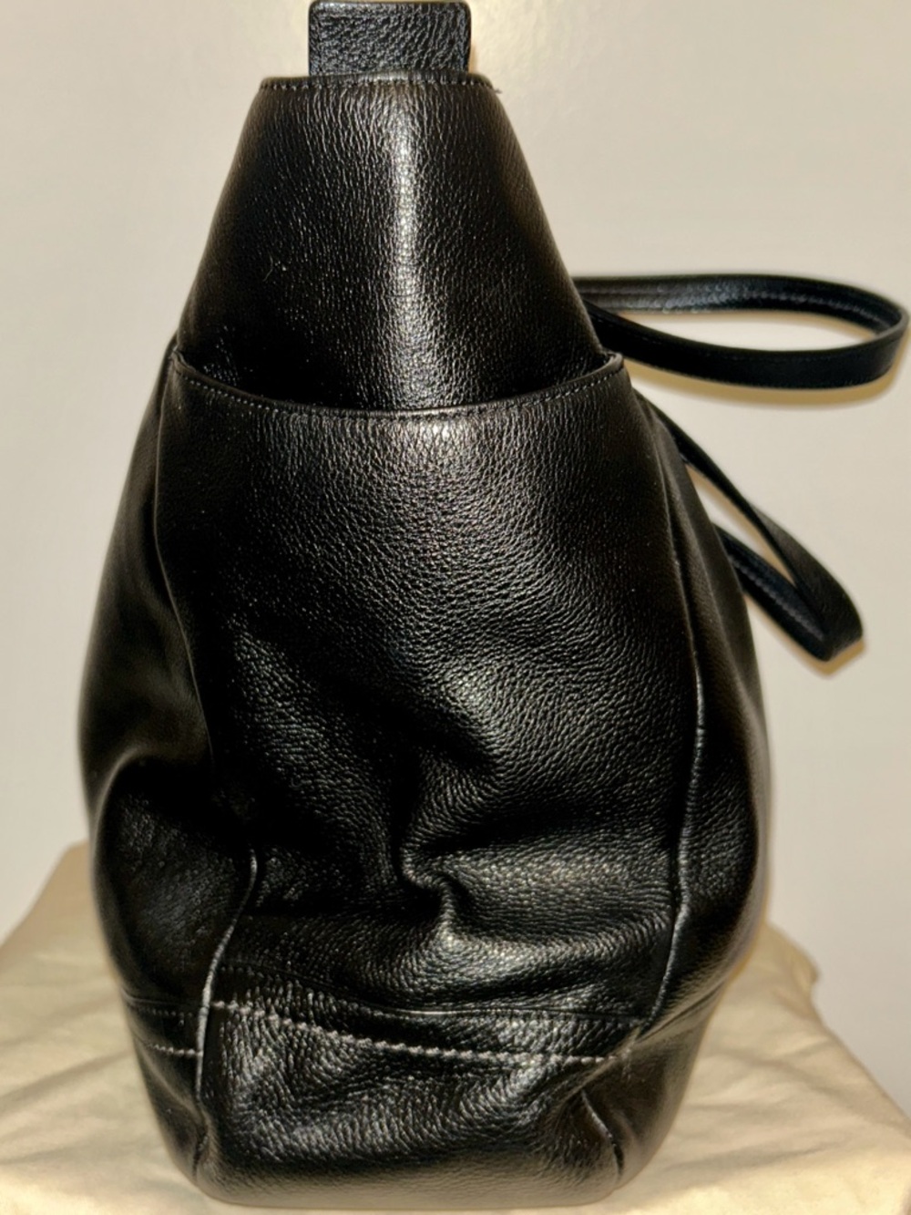 Coach Park Black Leather Tote Bag. EUC. Fun Vintage Handkerchief included. - Picture 3 of 10